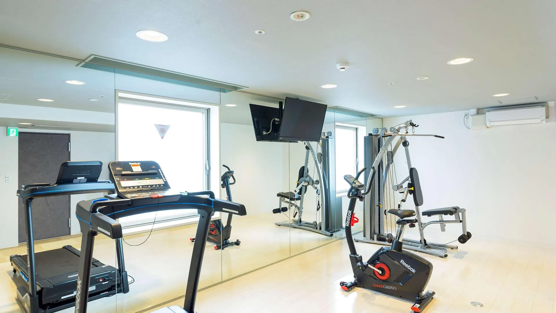 Surestay Plus Hotel By Best Western Shin-Osaca Japão