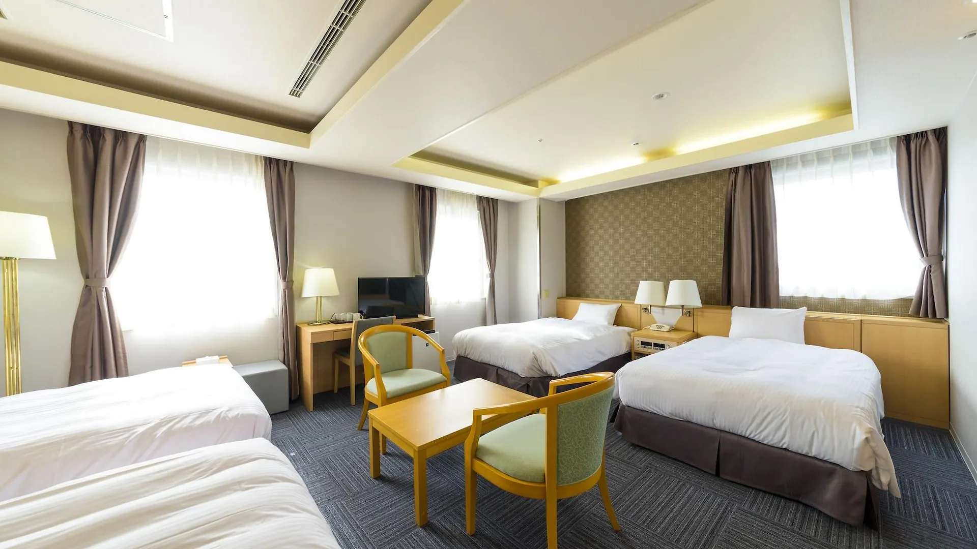 Surestay Plus Hotel By Best Western Shin-Osaca