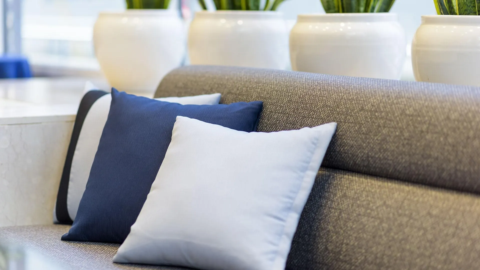 Surestay Plus Hotel By Best Western Shin-Osaca Osaca