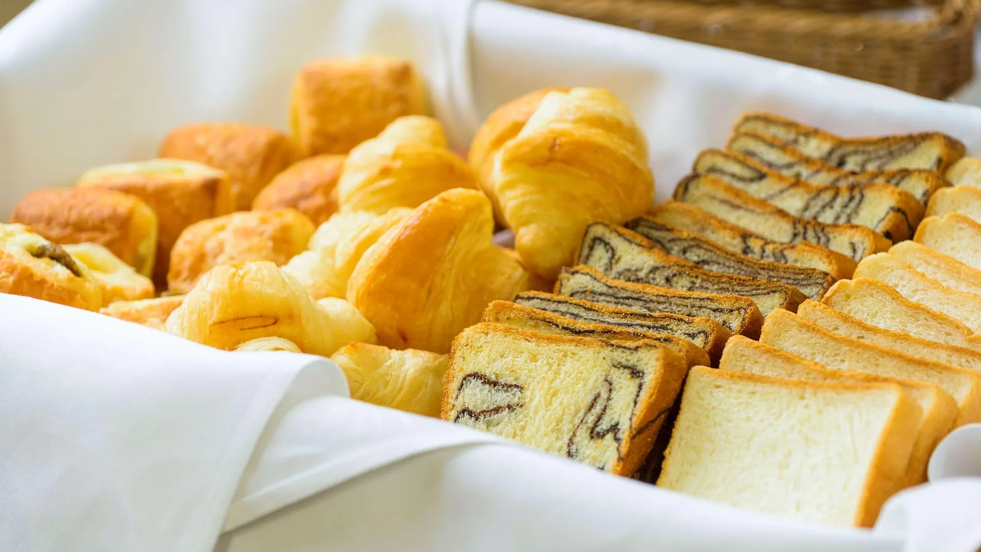 Surestay Plus Hotel By Best Western Shin-Osaca Japão